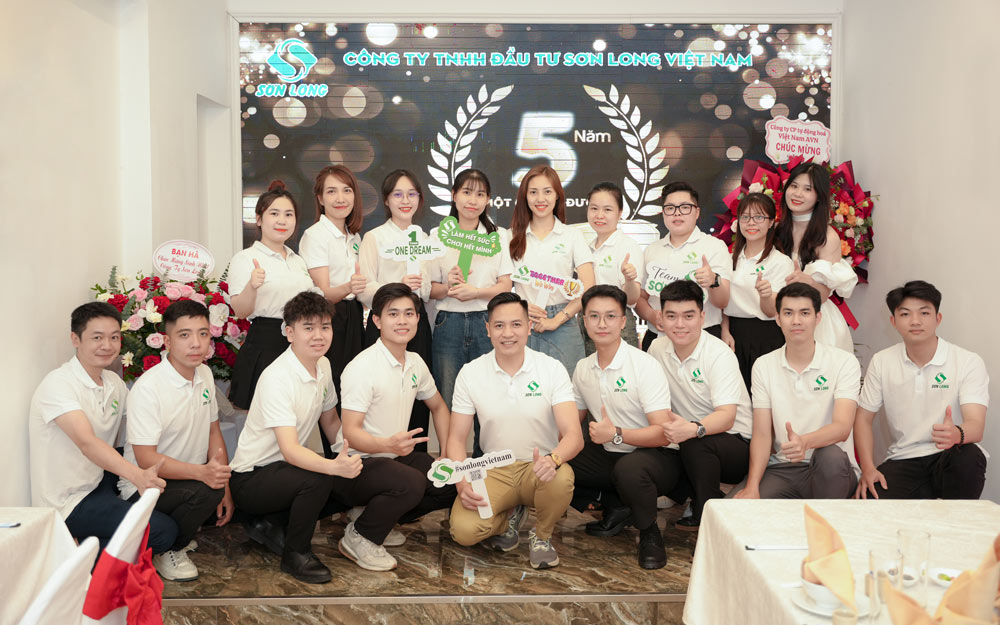 Đội ngũ nhân sự của Sơn Long Việt Nam